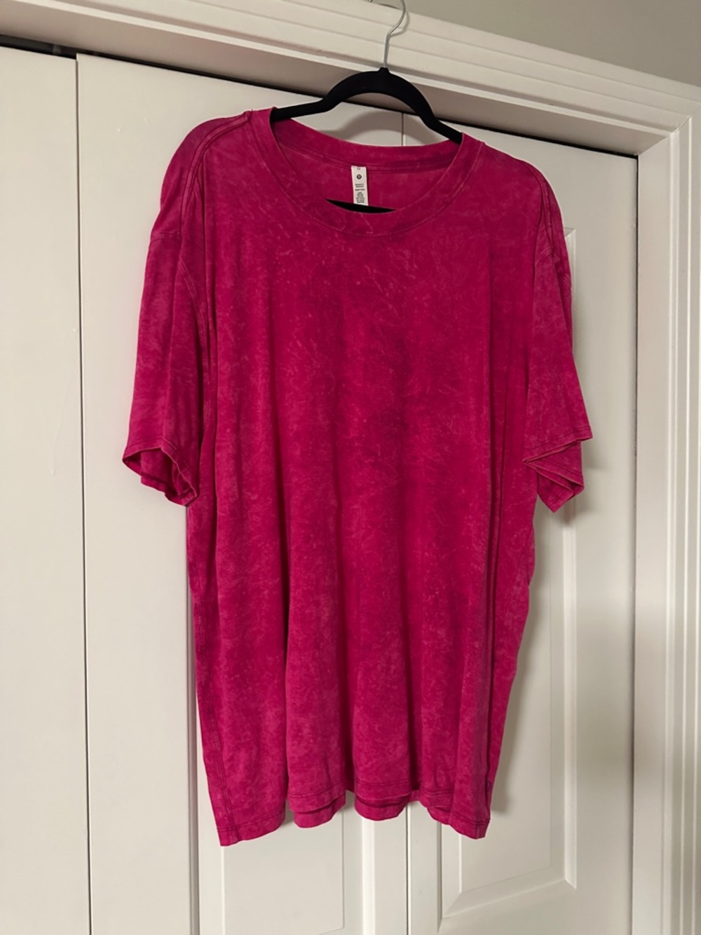 lululemon athletica Fuchsia Crew Neck Tee